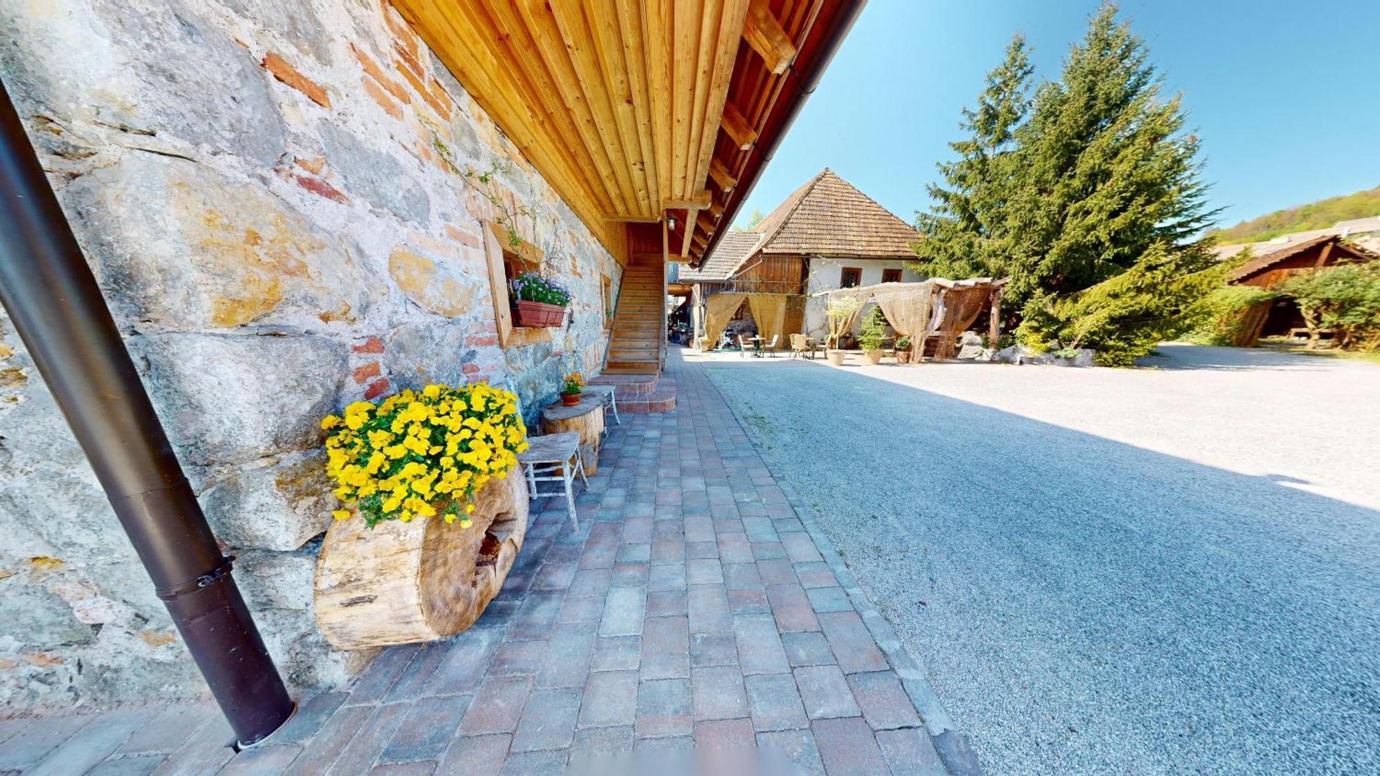 Resort Hisa Ida - Apartments With Hot Tub And Sauna Ivancna Gorica Номер фото